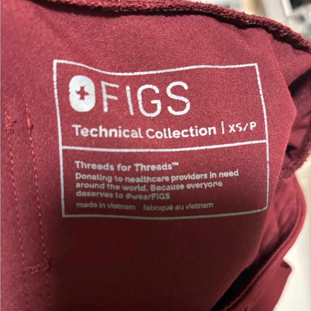Figs Zamora Jogger Scrub Pants Size XS Petite Burgundy - Picture 4 of 5